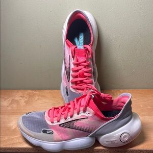 Brooks White and Pink Sneakers Aurora-BL